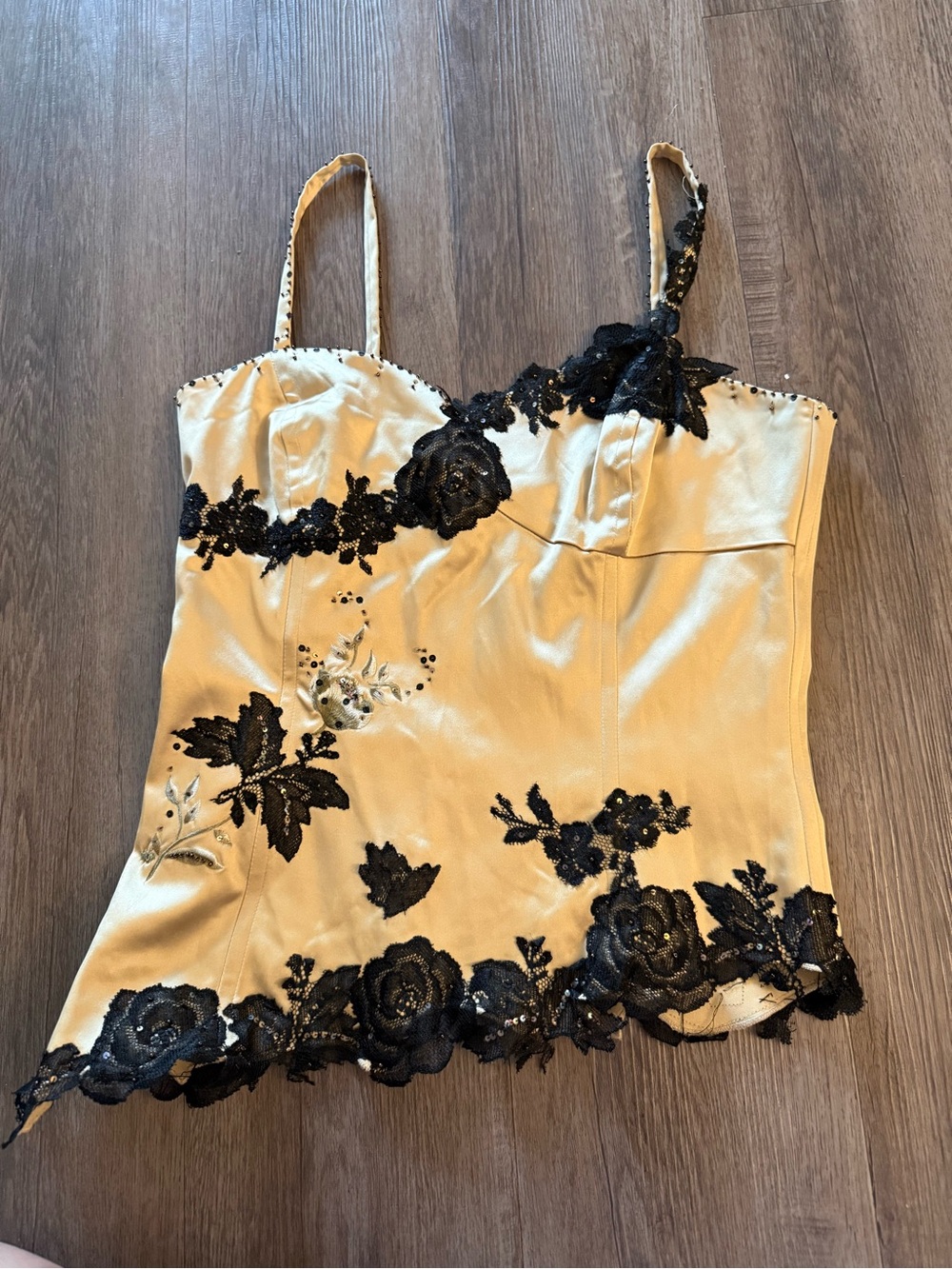 Adrianna Papell Gold Satin top w/ Black Lace  Floral Appliqué size 10